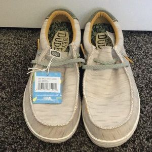 Brand new boys Hey Dude Wally youth jersey color Walnut sizes 3 & 5